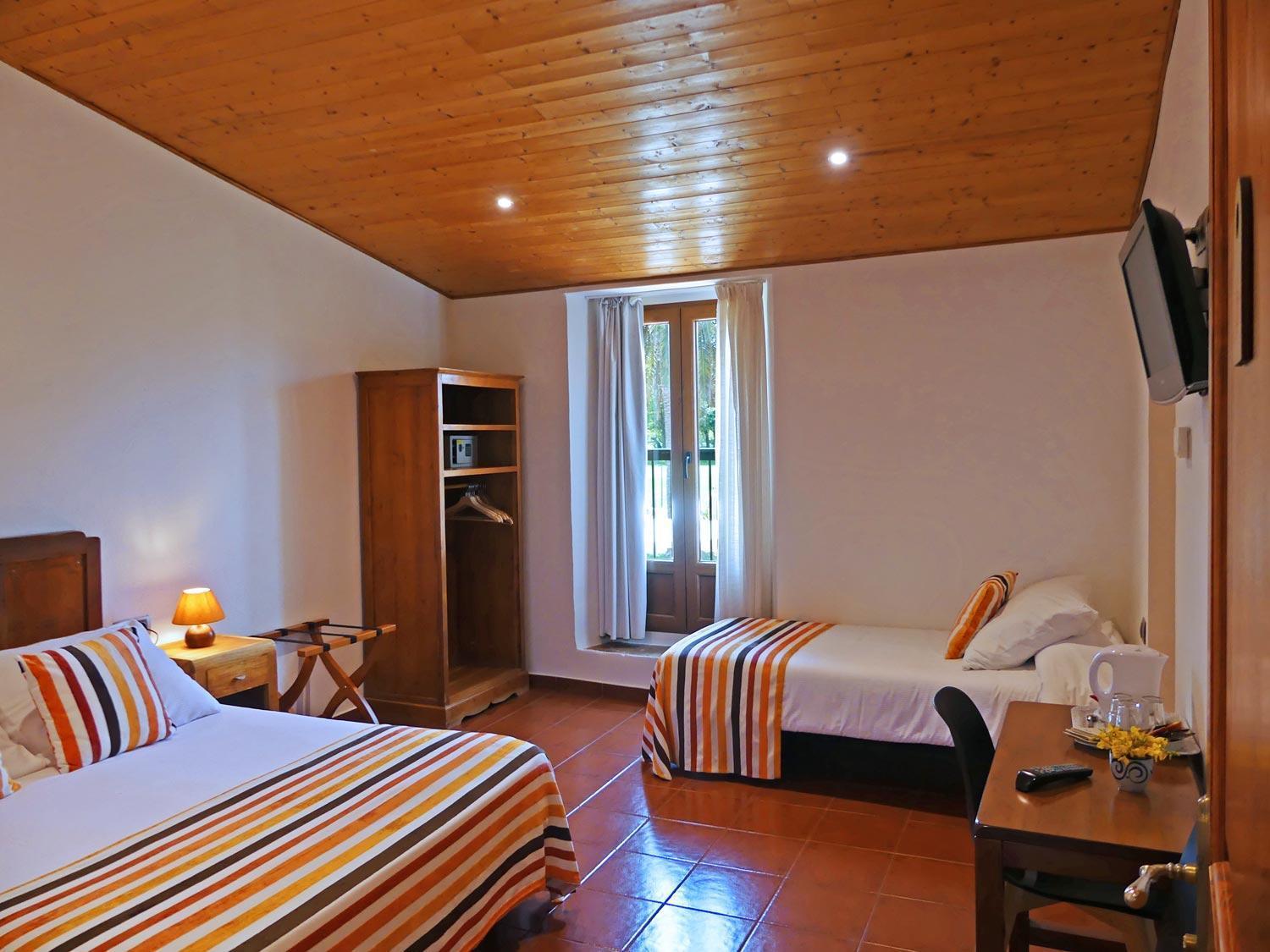 Hotel & Golf Ca La Caputxeta Castello  D'Empuries Eksteriør billede